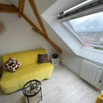 Esprit Jaune - Cosy Salengro - Sauna & Sport Club *