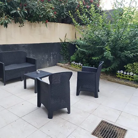 Esprit Jaune - Cosy Salengro - Sauna & Sport Club 公寓 *