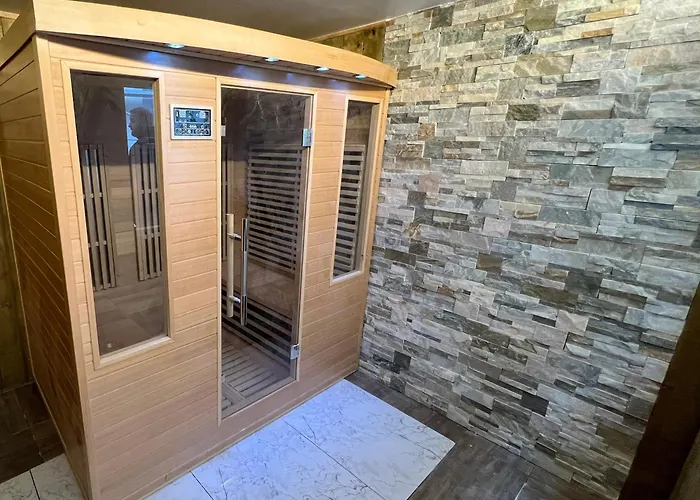 Esprit Jaune - Cosy Salengro - Sauna & Sport Club * 牟罗兹